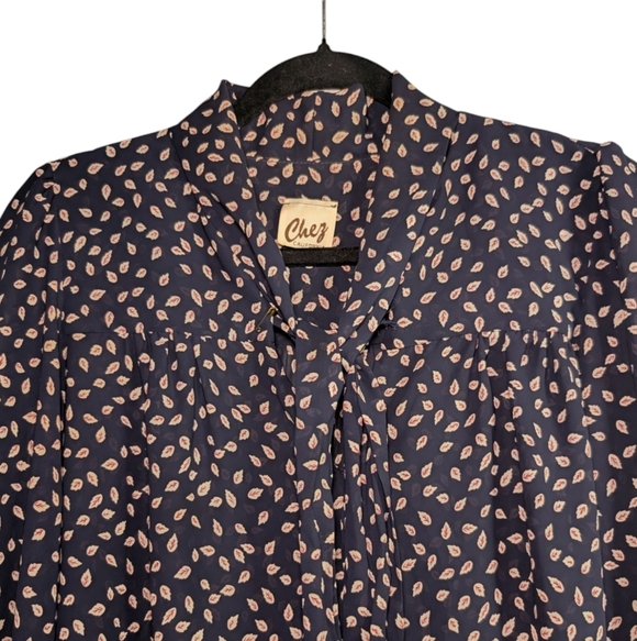 Vintage Chic Navy Blue Flowery Dot Dress - Picture 2 of 5